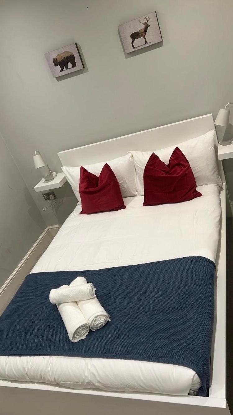 Brilliant 2 Bed Apartment - Spacious, Central & Well-Connected Londres Extérieur photo